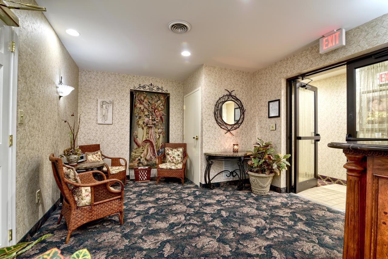 Roosevelt Inn & Suites Saratoga Springs Ballston Spa Bagian luar foto